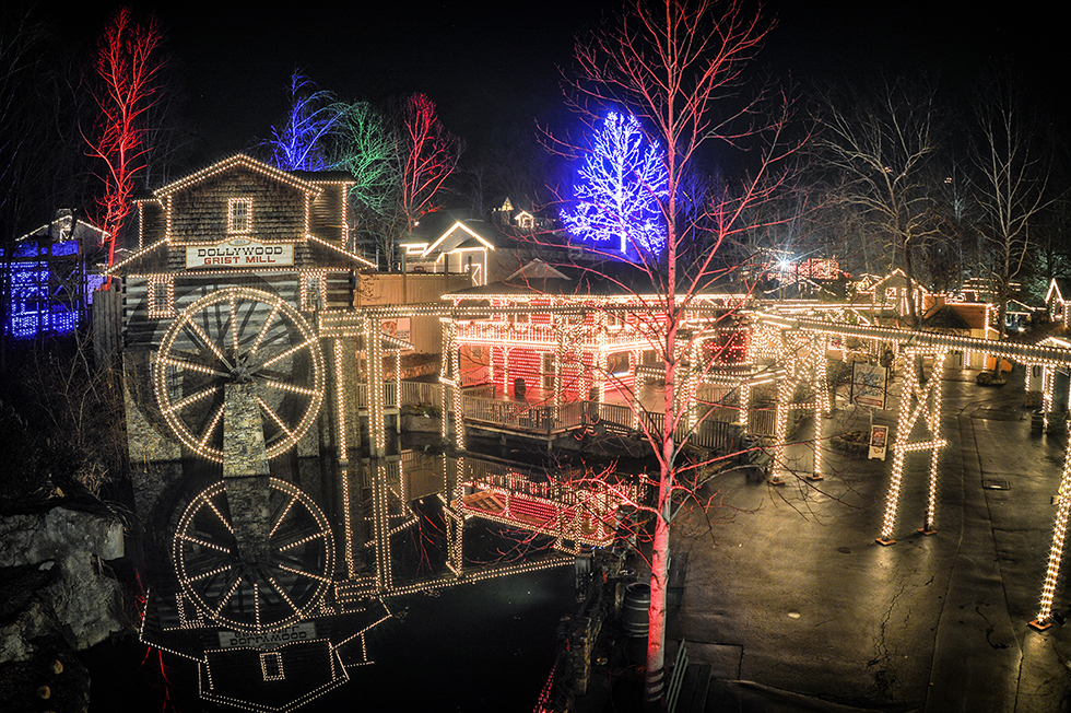 Dollywood Smoky Mountain Christmas Pigeon Convention Center Christmas In Pigeon Forge